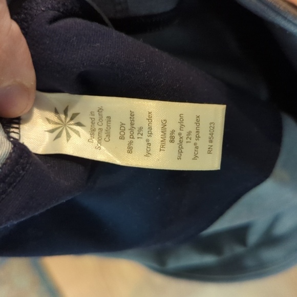 Athleta High Rise Tapestry Chaturanga patterned workout leggings with pockets, M - Picture 5 of 6